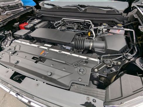 New 2026 GMC Canyon Denali w/ LPO, Denali Black Edition image 8