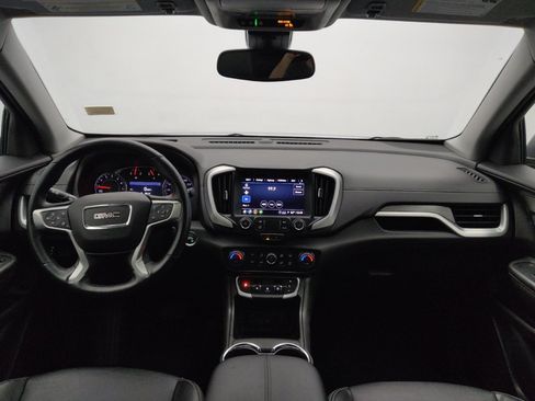 Used 2024 GMC Terrain SLT image 22