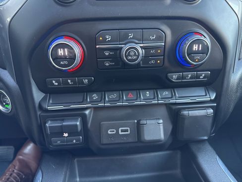 Used 2023 Chevrolet Silverado 3500 LTZ image 29