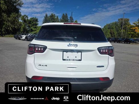 Used 2022 Jeep Compass Latitude AWD/4WD image 5