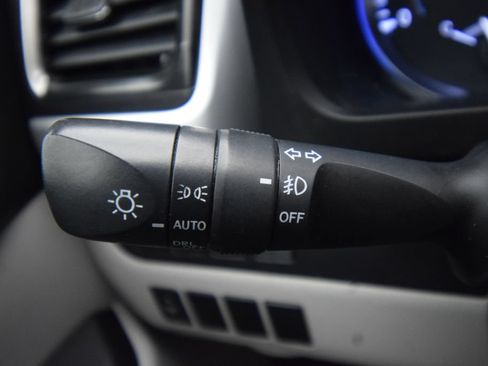 Used 2015 Toyota Highlander XLE AWD/4WD image 39