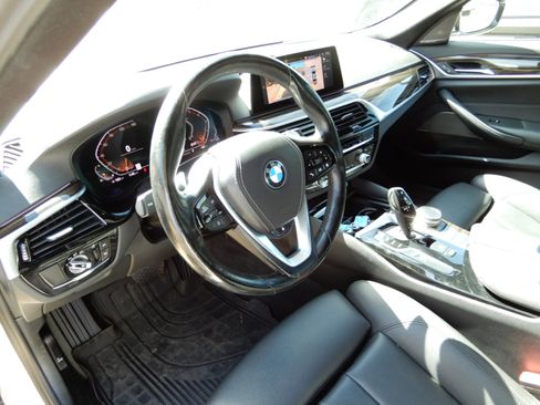 Used 2020 BMW 530i xDrive w/ Convenience Package image 12
