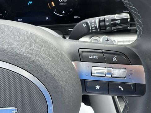 Used 2025 Hyundai Kona SEL FWD image 19