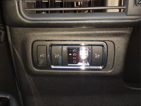 Used 2024 Lincoln Corsair Reserve w/ Equipment Group 201A image 16