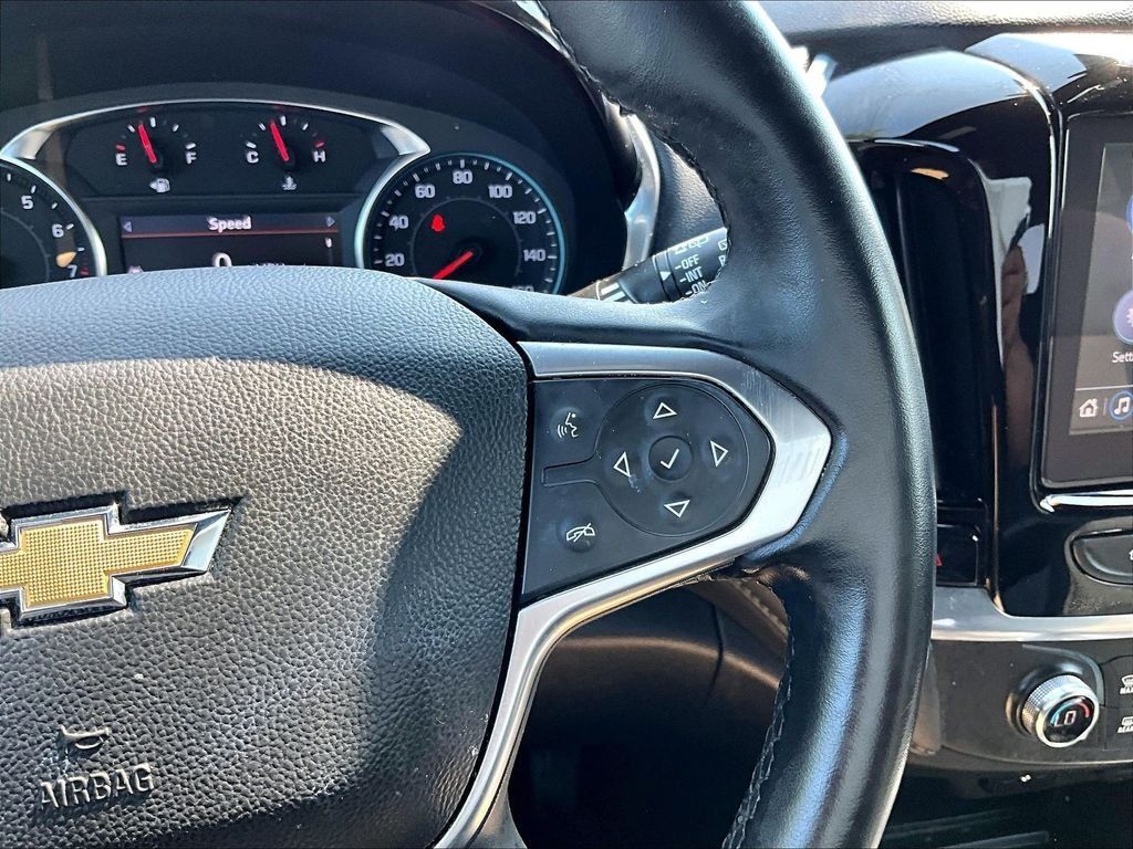 Used 2023 Chevrolet Traverse LT AWD/4WD image 24