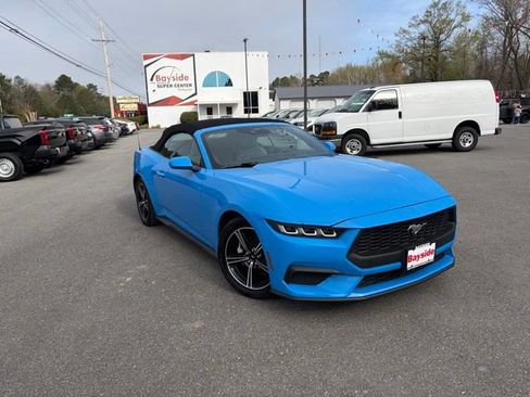 Used 2024 Ford Mustang Premium image 2