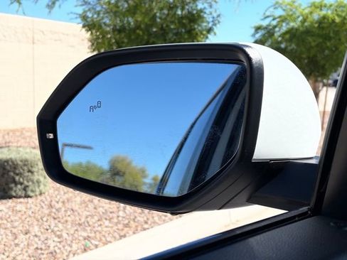 Used 2022 Volkswagen Atlas SE w/ Black Wheel Package image 7