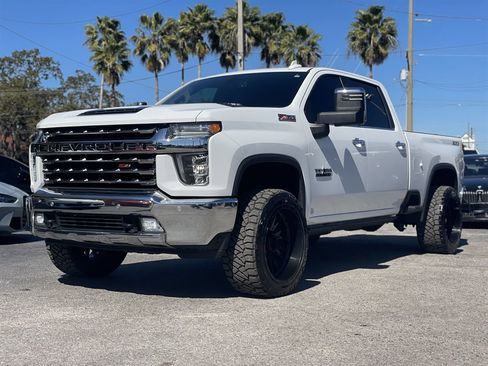 Used 2020 Chevrolet Silverado 2500 LTZ w/ LTZ Texas Edition image 9