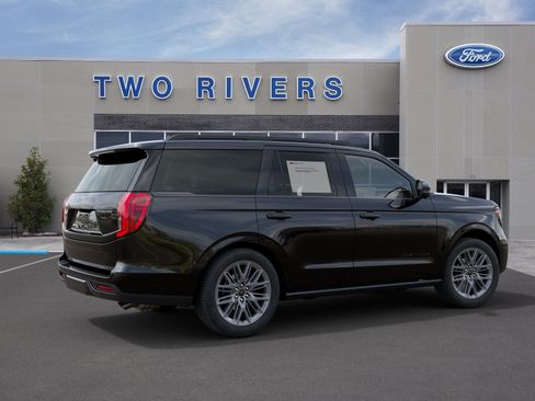 New 2027 Ford Expedition Platinum w/ Stealth Appearance Package AWD/4WD image 6