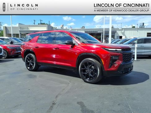 Used 2025 Chevrolet Traverse RS AWD/4WD image 1
