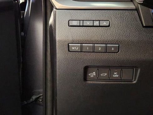 Used 2025 Lexus GX 550 w/ Accessory Package (2T) AWD/4WD image 20