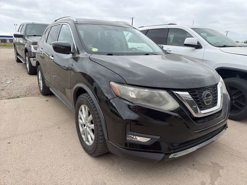 Used 2018 Nissan Rogue SV image 4