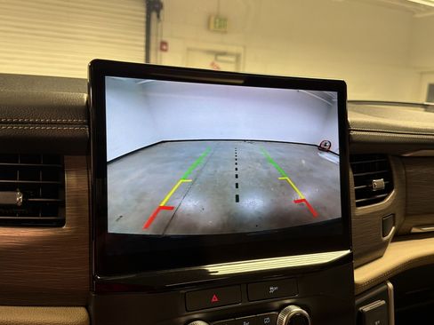 Used 2022 Ford Expedition Max Limited RWD image 20