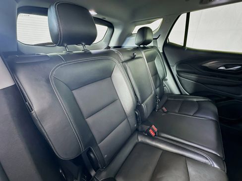 Used 2023 GMC Terrain SLT AWD/4WD image 25