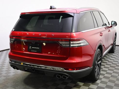 Used 2025 Lincoln Aviator Reserve w/ Equipment Group 201A AWD/4WD image 6
