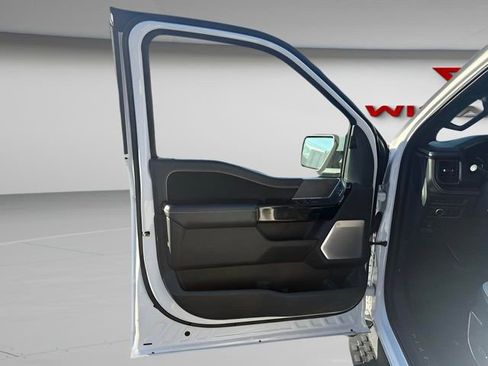 Used 2022 Ford F150 Lightning Platinum image 10