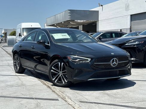 Used 2025 Mercedes-Benz CLA 250 image 2