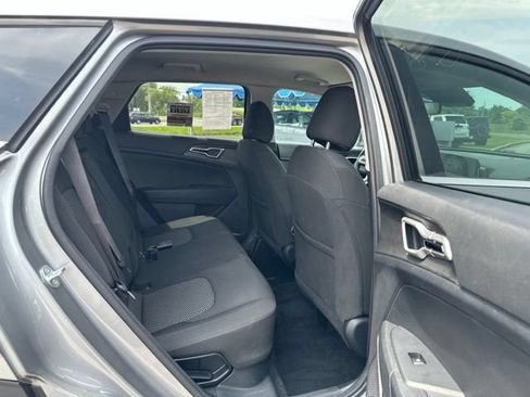 Used 2023 Kia Sportage LX AWD/4WD image 18