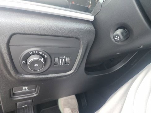 New 2025 Jeep Grand Cherokee Limited w/ Luxury Tech Group II image 19