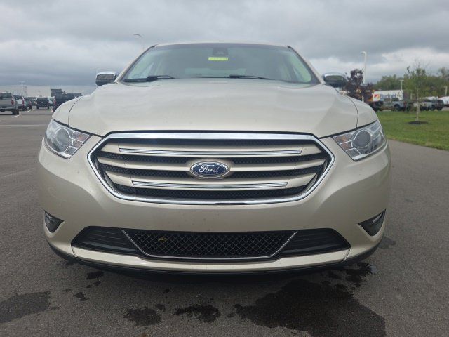 Used 2018 Ford Taurus Limited FWD image 3