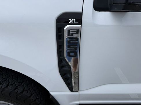 Used 2023 Ford F250 XL w/ XL Chrome Package AWD/4WD image 18
