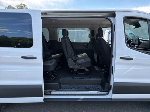 Used 2023 Ford Transit 350 XLT RWD image 17