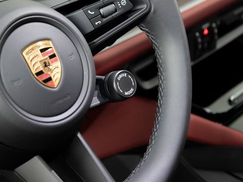 Certified 2026 Porsche Cayenne S AWD/4WD image 19