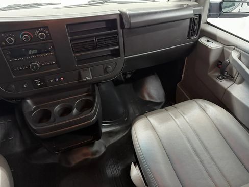 Used 2023 Chevrolet Express 3500 LS RWD image 23