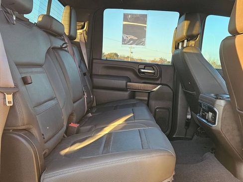Used 2020 GMC Sierra 2500 Denali w/ Denali Ultimate Package AWD/4WD image 17