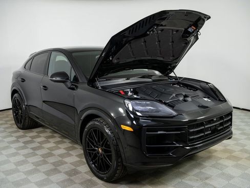 New 2026 Porsche Cayenne Base image 34