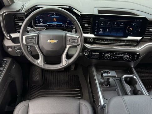 Used 2023 Chevrolet Silverado 1500 LTZ AWD/4WD image 12