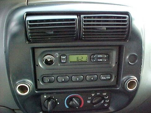 Used 2010 Ford Ranger XLT RWD image 15
