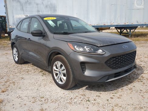 Used 2022 Ford Escape S image 2