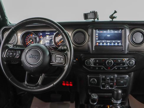 Used 2018 Jeep Wrangler Unlimited Sport S AWD/4WD image 18