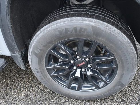 Used 2024 GMC Sierra 1500 Pro w/ Graphite Edition image 11