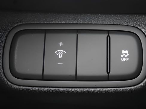 New 2025 Hyundai Venue Limited FWD image 19