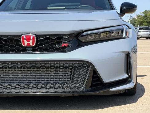 Used 2025 Honda Civic Type R image 9