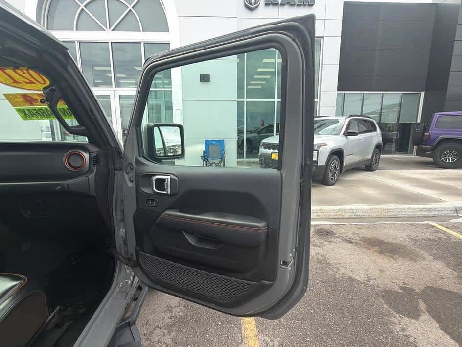 Used 2021 Jeep Gladiator Mojave AWD/4WD image 29