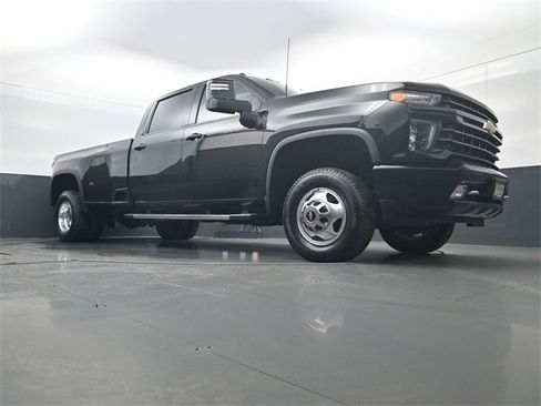 Used 2022 Chevrolet Silverado 3500 High Country image 23