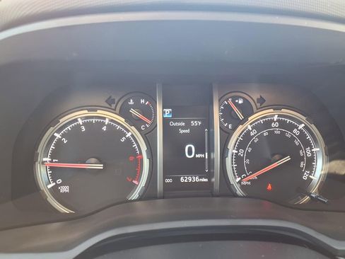 Used 2024 Toyota 4Runner TRD Off-Road image 18