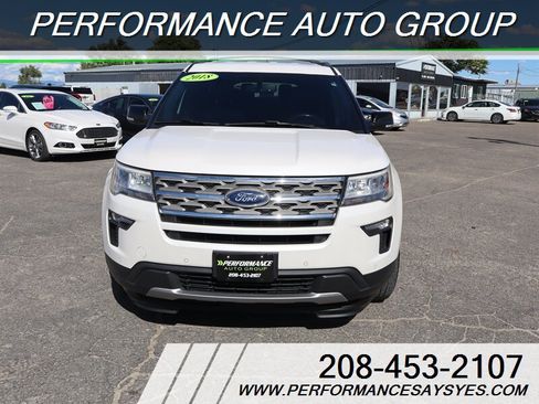 Used 2018 Ford Explorer XLT w/ Equipment Group 202A AWD/4WD image 2