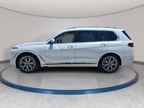 Used 2024 BMW X7 xDrive40i w/ Premium Package AWD/4WD image 9