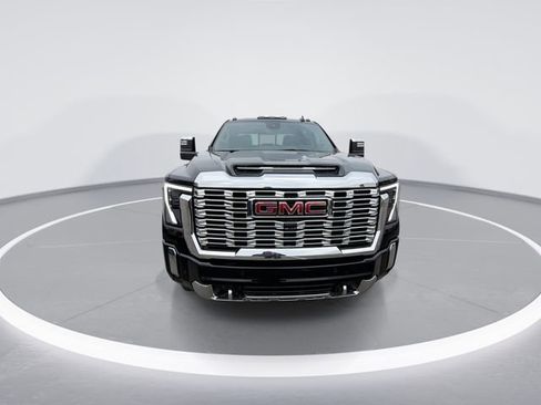 New 2026 GMC Sierra 2500 Denali w/ Denali Reserve Package image 3
