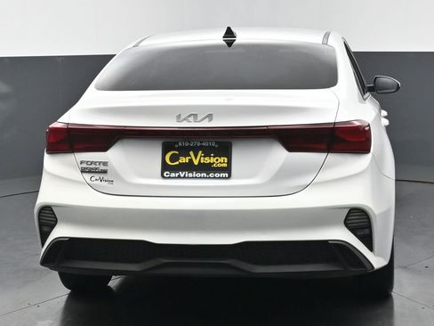 Used 2022 Kia Forte LXS FWD image 4