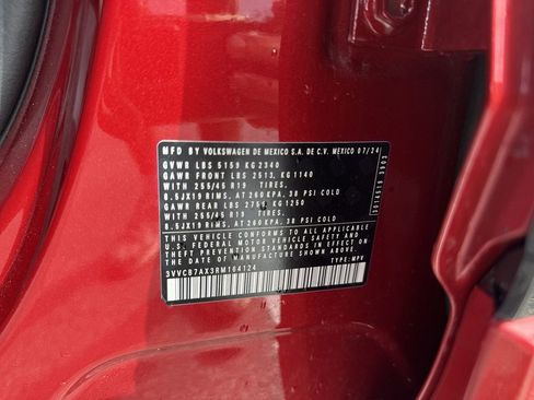 Used 2024 Volkswagen Tiguan SE R-Line image 28