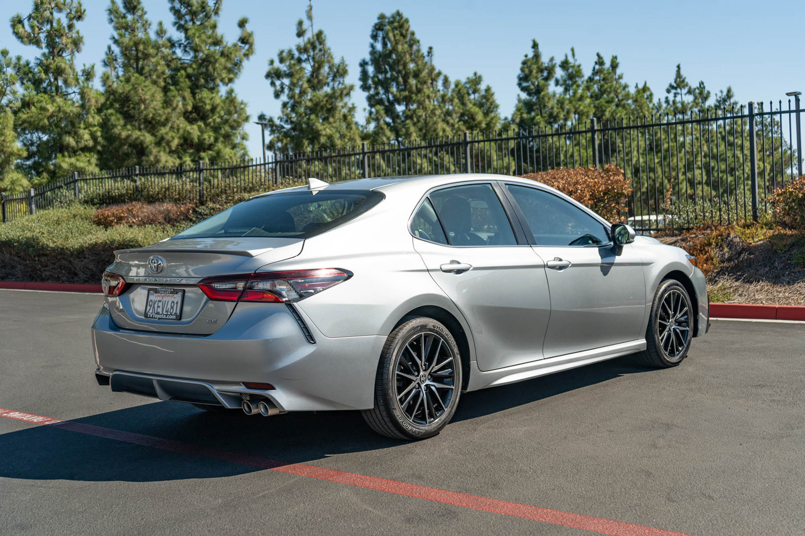 Certified 2024 Toyota Camry SE FWD image 9
