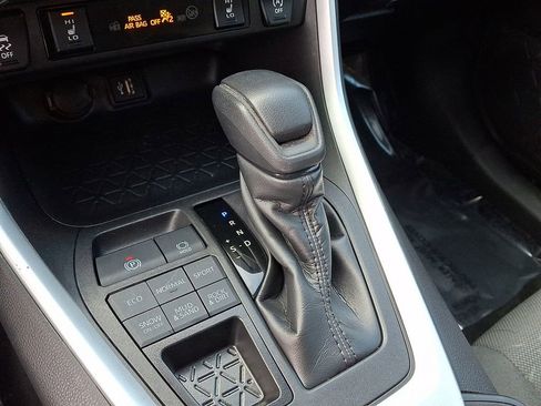 Used 2023 Toyota RAV4 XLE w/ Convenience Package image 16