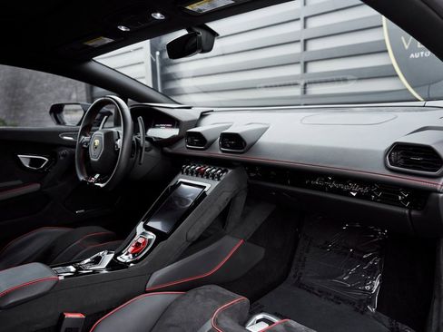 Used 2023 Lamborghini Huracan Tecnica image 44