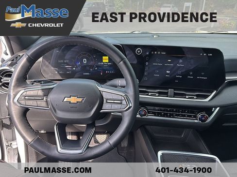Used 2025 Chevrolet Equinox LT w/ Convenience Package II AWD/4WD image 12