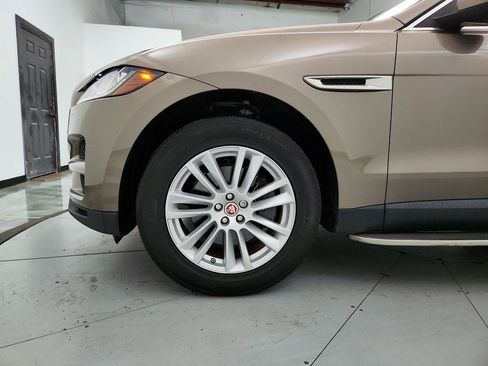 Used 2017 Jaguar F-PACE Prestige image 32